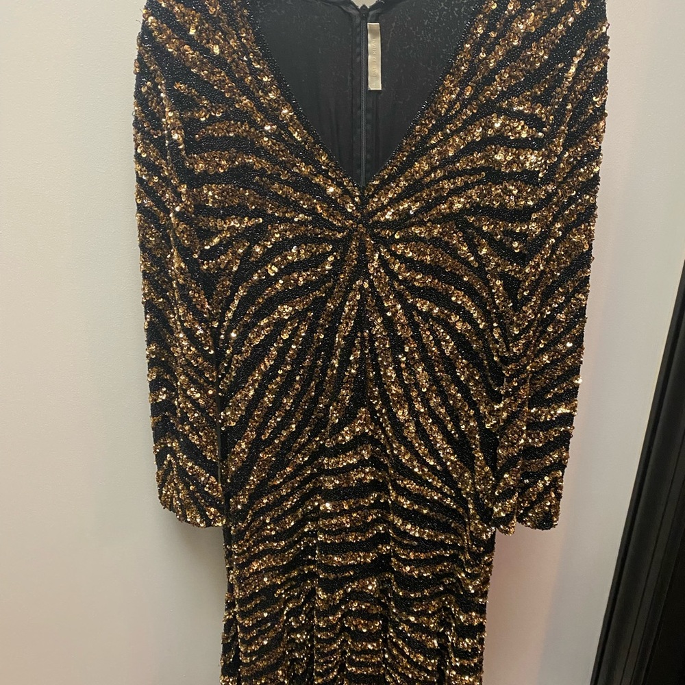 Brand new with tags Naeem Kham Gold/Black Tiger Sequin Dress Sz 12 - Picture 8 of 14